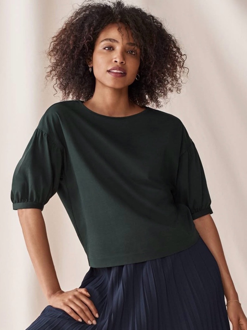 Uniqlo Forest Green Crewneck 100% Cotton Tee - Picture 2 of 5